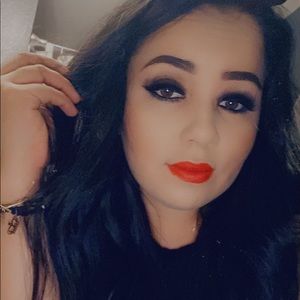 Meet your Posher, Daniela